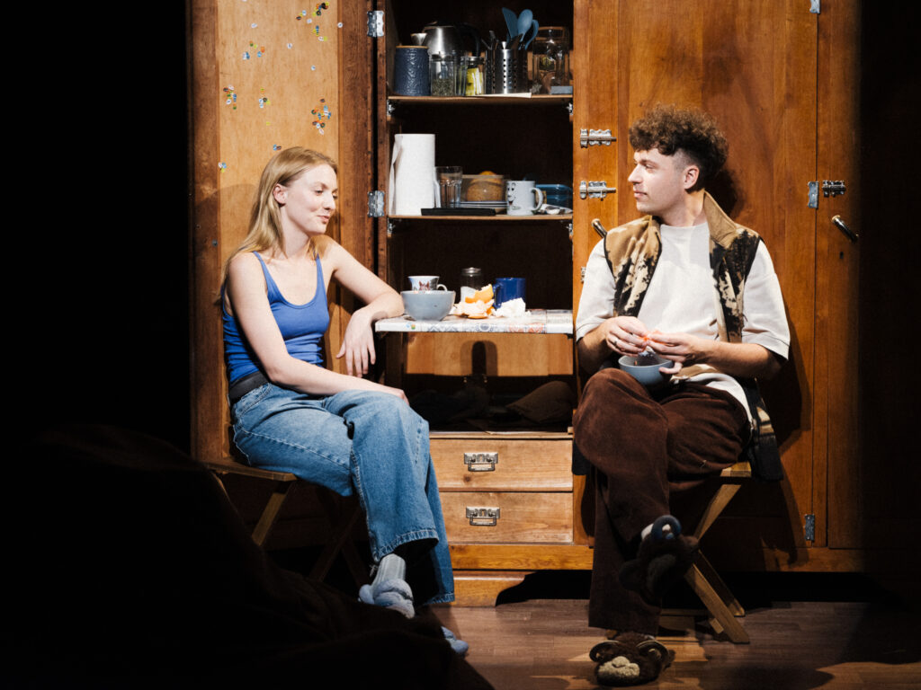 Kauno Miesto Savivaldybė Tarptautinis Jaunimo teatro festivalis „sheities Taškas“ Kviečija